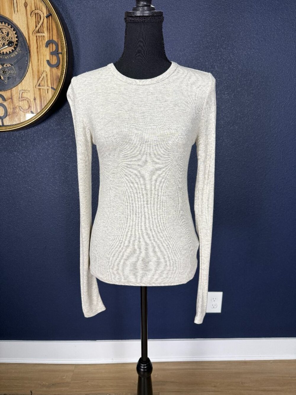 Splendid NWT Isabella Gray Oatmeal Shimmer Long Sleeve Tee | S